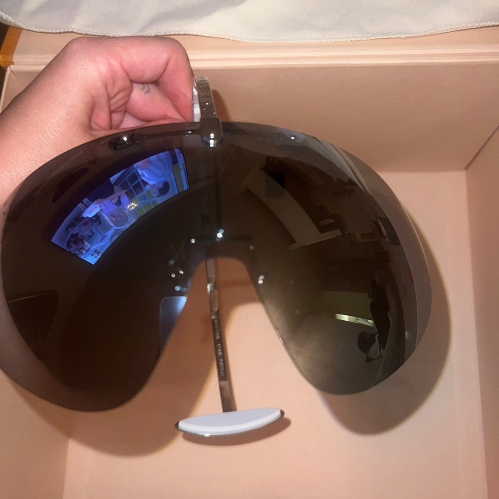 LV Fiction Mask Sunglasses - Picture 2 of 13